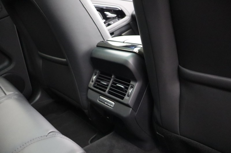 2025 (25) LAND ROVER RANGE ROVER EVOQUE 1.5 P270e Edition 5dr Auto 5642568