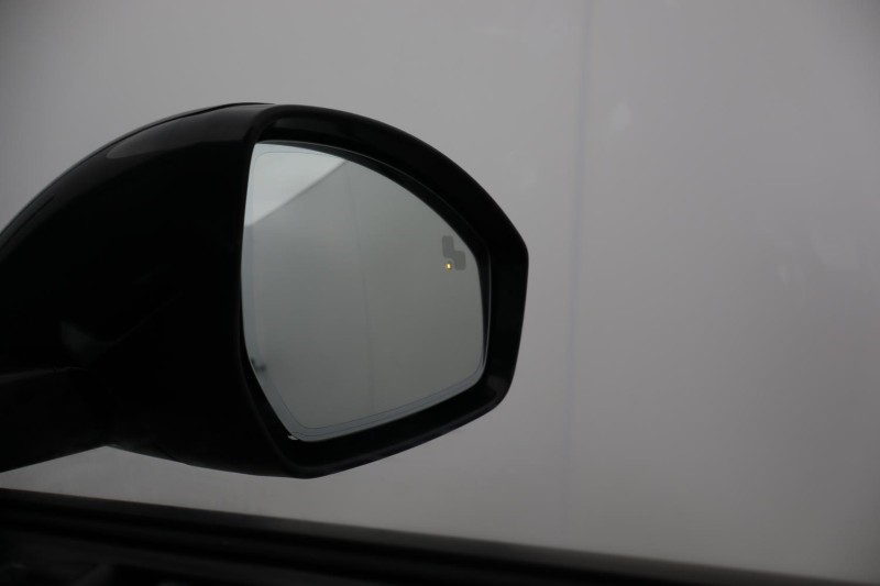 2020 (20) LAND ROVER DISCOVERY SPORT 2.0 D180 HSE 5dr Auto 5662166