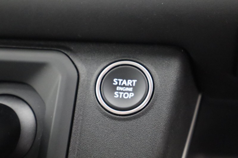 2024 (24) LAND ROVER DEFENDER 3.0 D250 X-Dynamic SE 110 5dr Auto [7 Seat] 5678120
