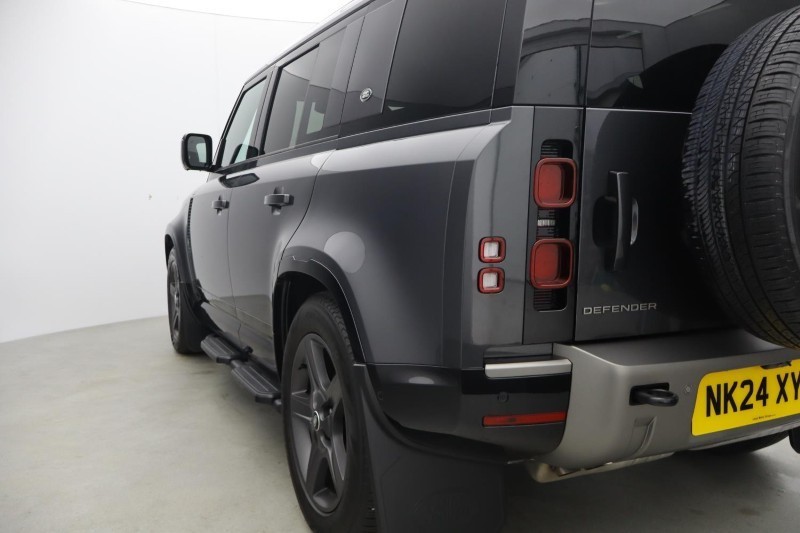2024 (24) LAND ROVER DEFENDER 3.0 D250 X-Dynamic SE 110 5dr Auto [7 Seat] 5678145