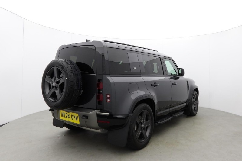 2024 (24) LAND ROVER DEFENDER 3.0 D250 X-Dynamic SE 110 5dr Auto [7 Seat] 5678079