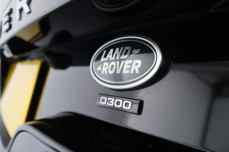 2022 (22) LAND ROVER DISCOVERY 3.0 D300 Metropolitan Edition 5dr Auto 5647965
