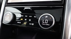 2022 (22) LAND ROVER DISCOVERY 3.0 D300 Metropolitan Edition 5dr Auto 5648012