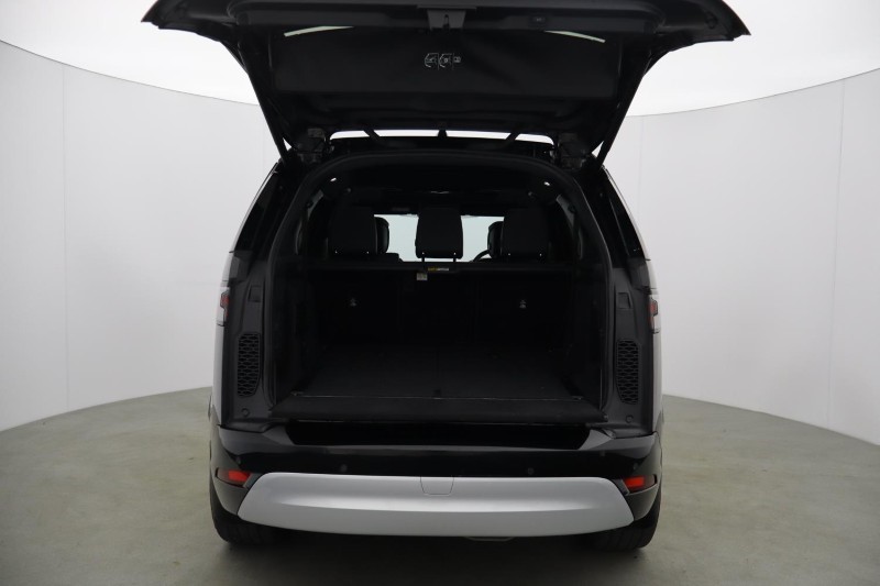 2022 (22) LAND ROVER DISCOVERY 3.0 D300 Metropolitan Edition 5dr Auto 5647968
