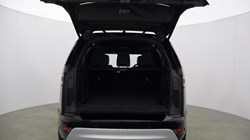 2022 (22) LAND ROVER DISCOVERY 3.0 D300 Metropolitan Edition 5dr Auto 5647967