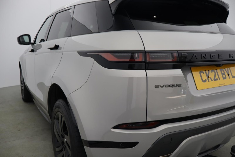 2021 (21) LAND ROVER RANGE ROVER EVOQUE 2.0 D200 R-Dynamic S 5dr Auto 5653824