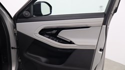 2021 (21) LAND ROVER RANGE ROVER EVOQUE 2.0 D200 R-Dynamic S 5dr Auto 5653850