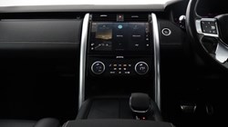 2021 (21) LAND ROVER DISCOVERY 3.0 D300 R-Dynamic HSE 5dr Auto 5651405