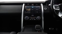 2021 (21) LAND ROVER DISCOVERY 3.0 D300 R-Dynamic HSE 5dr Auto 5651478