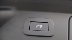 2023 (23) LAND ROVER RANGE ROVER VELAR 2.0 P250 Dynamic SE 5dr Auto 5653111