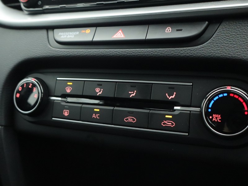 2025 (25) KIA CEED 1.5T GDi ISG 138 2 5dr 4730356