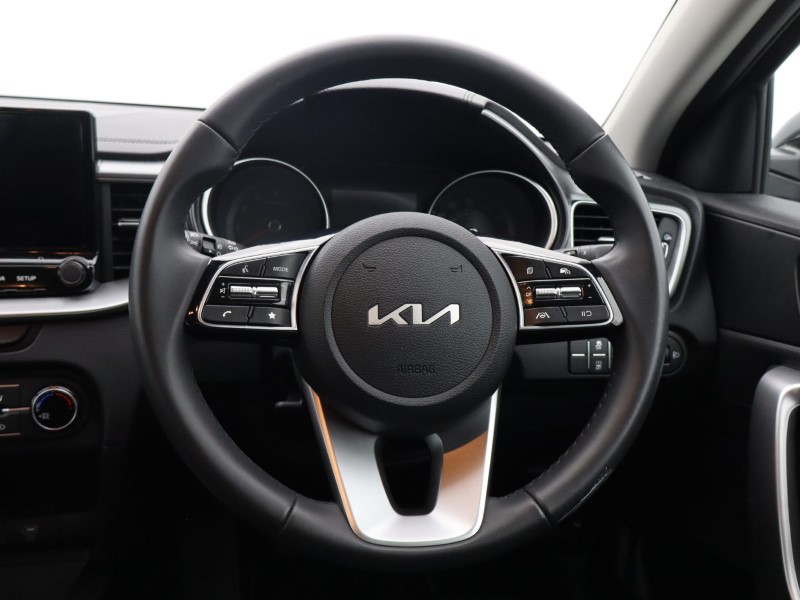 2025 (25) KIA CEED 1.5T GDi ISG 138 2 5dr 4730341