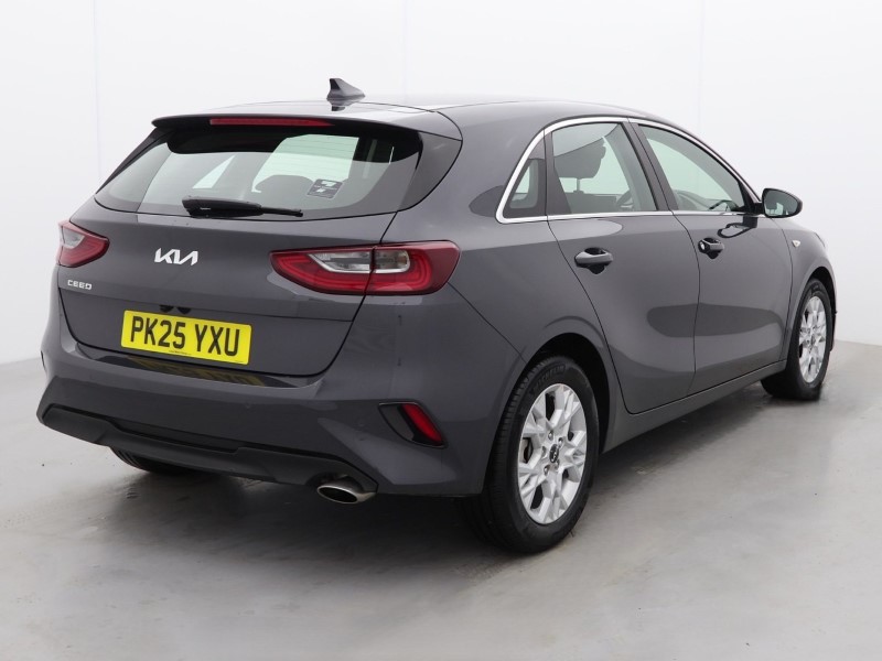 2025 (25) KIA CEED 1.5T GDi ISG 138 2 5dr 4730339