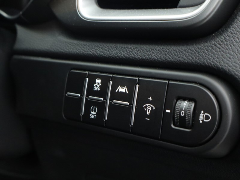 2025 (25) KIA CEED 1.5T GDi ISG 138 2 5dr 4730349