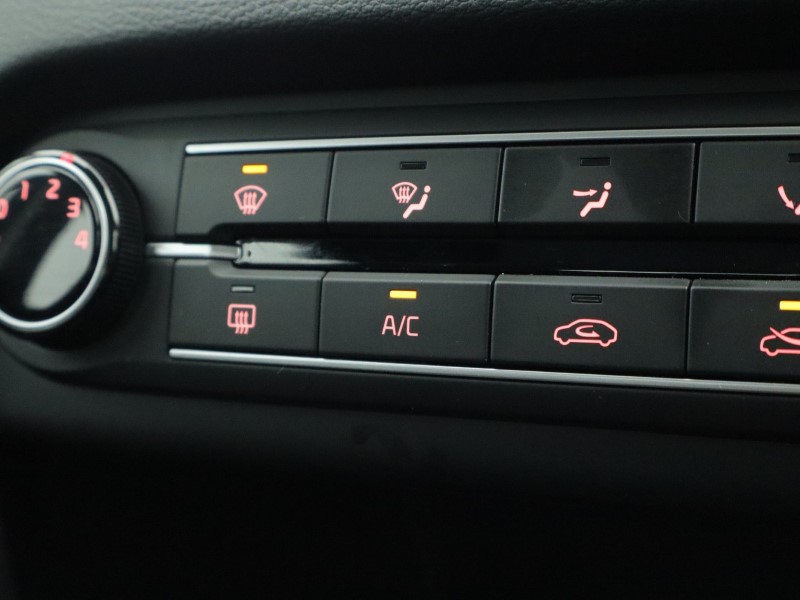 2025 (25) KIA CEED 1.5T GDi ISG 138 2 5dr 4730357