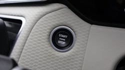 2022 (72) LAND ROVER RANGE ROVER VELAR 2.0 P250 R-Dynamic SE 5dr Auto 5663169