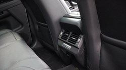 2020 (70) LAND ROVER RANGE ROVER EVOQUE 2.0 D180 R-Dynamic SE 5dr Auto 5678047