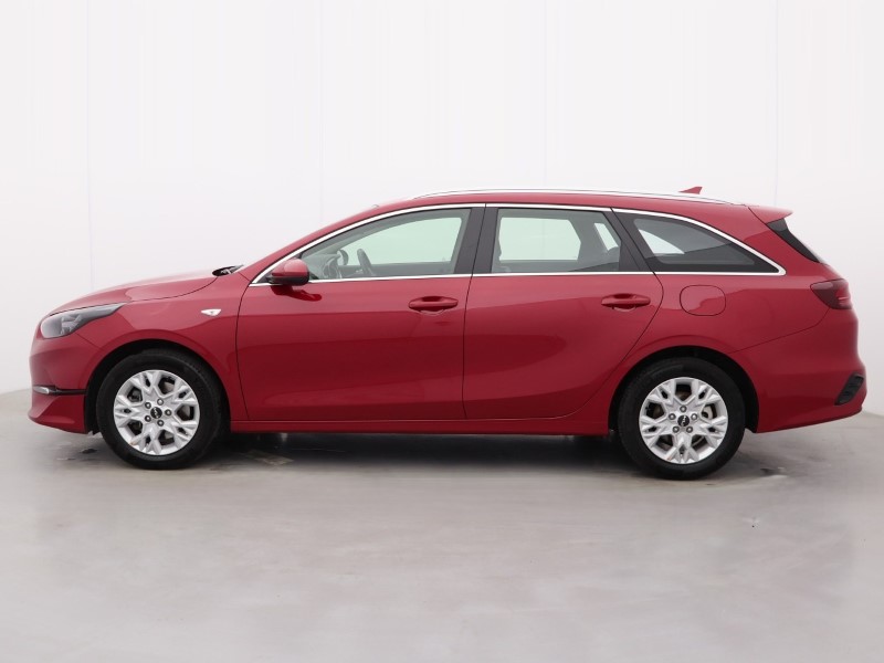 2025 (25) KIA CEED 1.5T GDi ISG 138 2 5dr 4730843