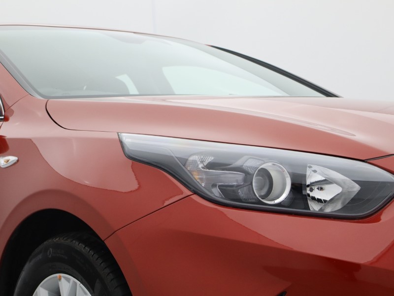 2025 (25) KIA CEED 1.5T GDi ISG 138 2 5dr 4730875