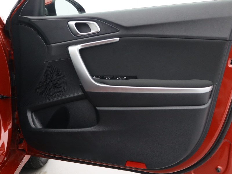 2025 (25) KIA CEED 1.5T GDi ISG 138 2 5dr 4730851