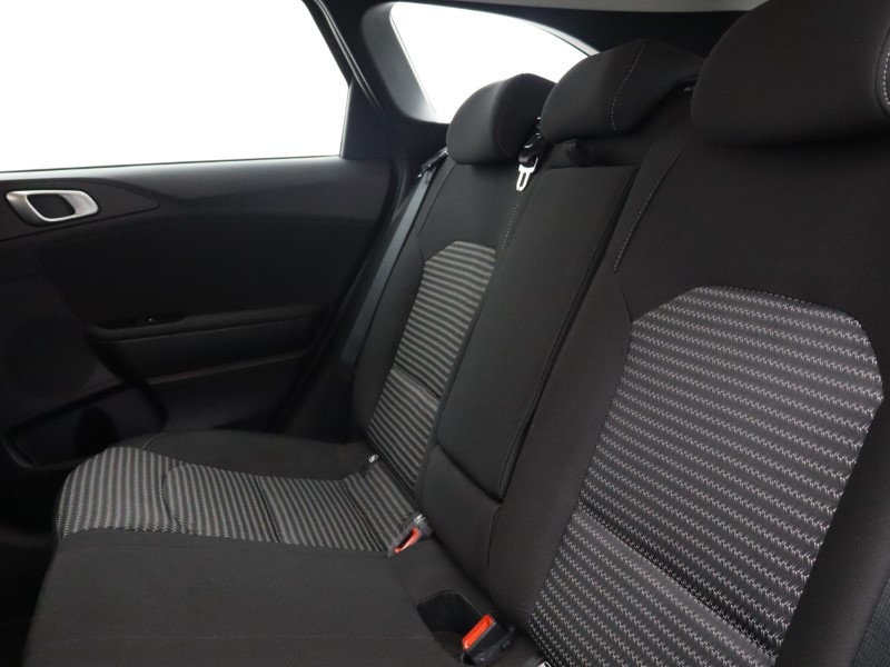 2025 (25) KIA CEED 1.5T GDi ISG 138 2 5dr 4730835