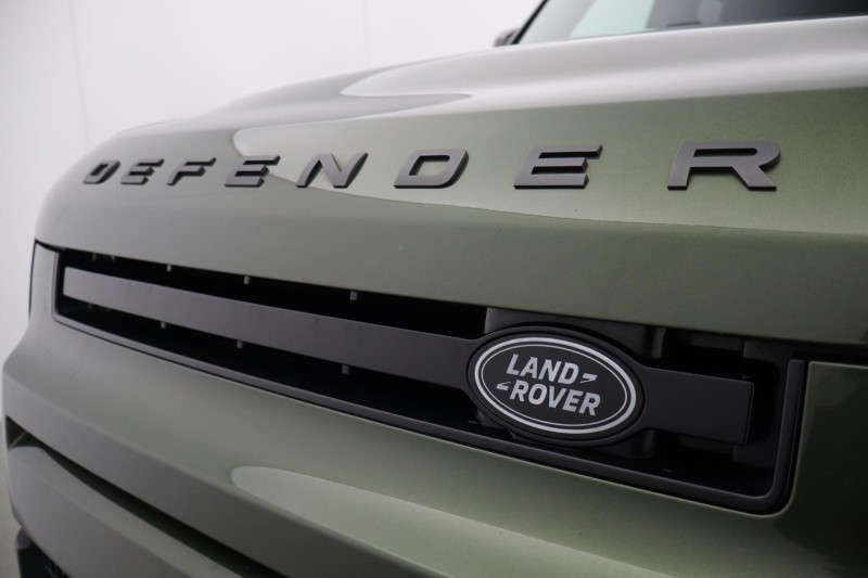 2025 (75) LAND ROVER DEFENDER 3.0 D350 X-Dynamic SE 110 5dr Auto 5652231