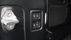 2025 (75) LAND ROVER DEFENDER 3.0 D350 X-Dynamic SE 110 5dr Auto 5652036