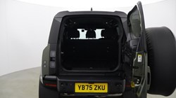 2025 (75) LAND ROVER DEFENDER 3.0 D350 X-Dynamic SE 110 5dr Auto 5652030