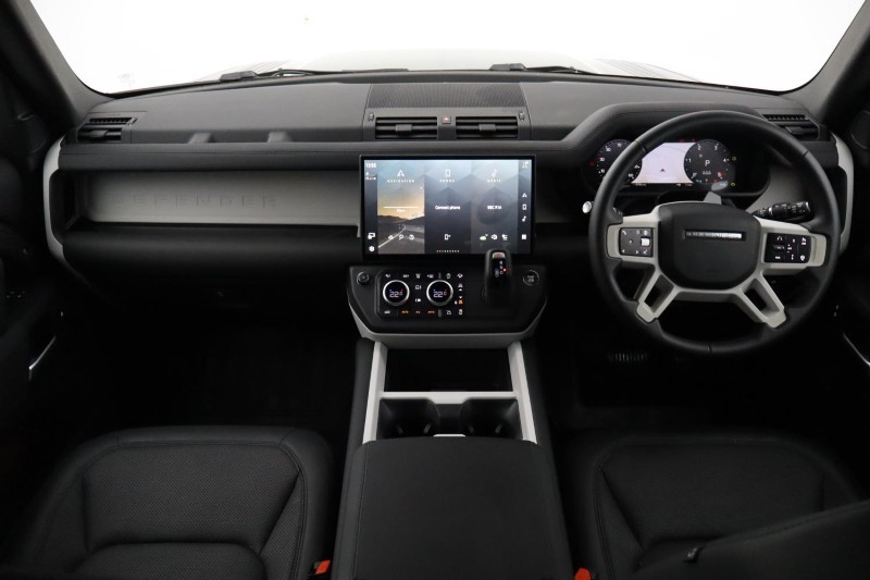 2025 (75) LAND ROVER DEFENDER 3.0 D350 X-Dynamic SE 110 5dr Auto 5652235
