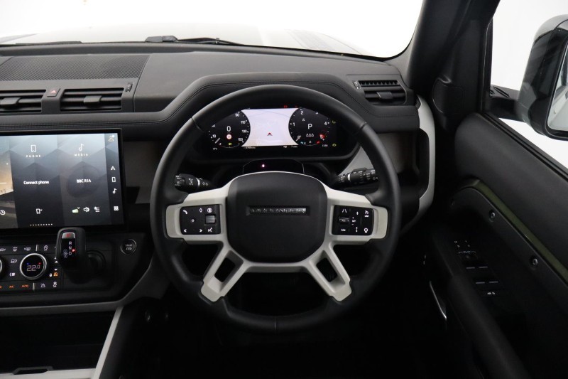 2025 (75) LAND ROVER DEFENDER 3.0 D350 X-Dynamic SE 110 5dr Auto 5652239