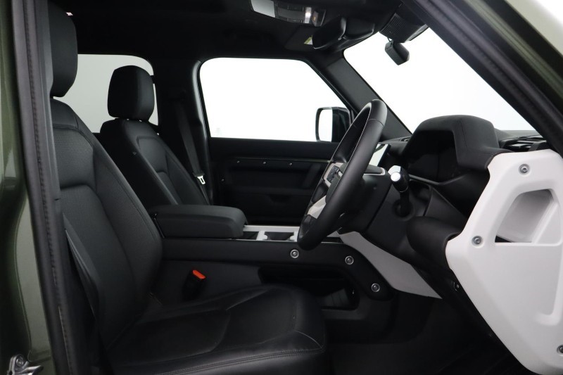 2025 (75) LAND ROVER DEFENDER 3.0 D350 X-Dynamic SE 110 5dr Auto 5652243