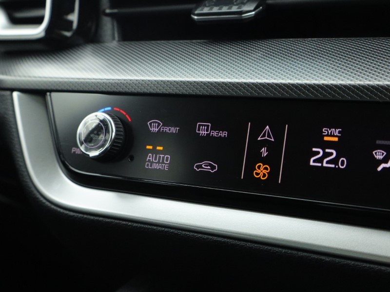 2025 (25) KIA SPORTAGE 1.6T GDi 207 HEV 3 5dr Auto 4684615