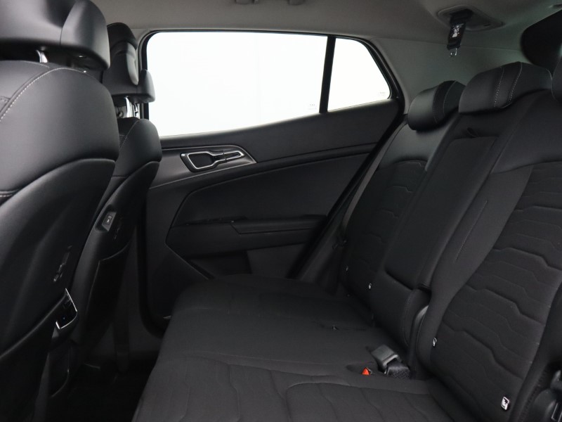 2025 (25) KIA SPORTAGE 1.6T GDi 207 HEV 3 5dr Auto 4684583