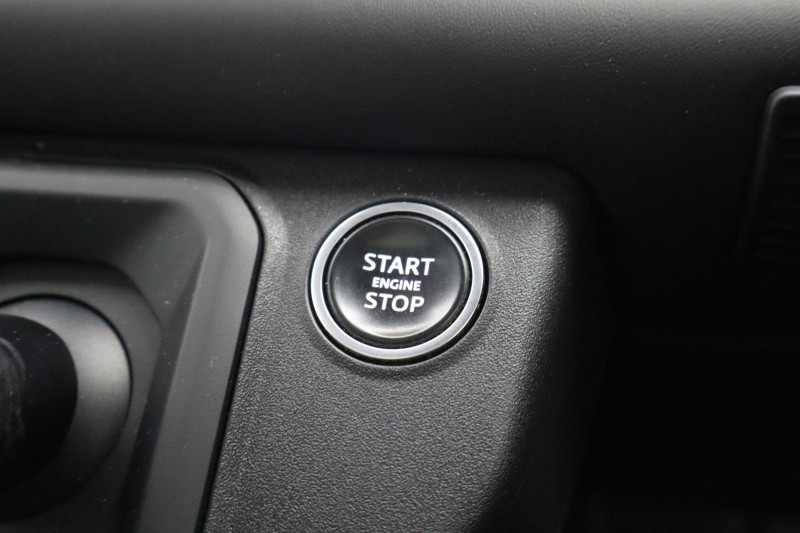 2022 (22) LAND ROVER DEFENDER 5.0 P525 V8 Carpathian Edition 90 3dr Auto 5692310