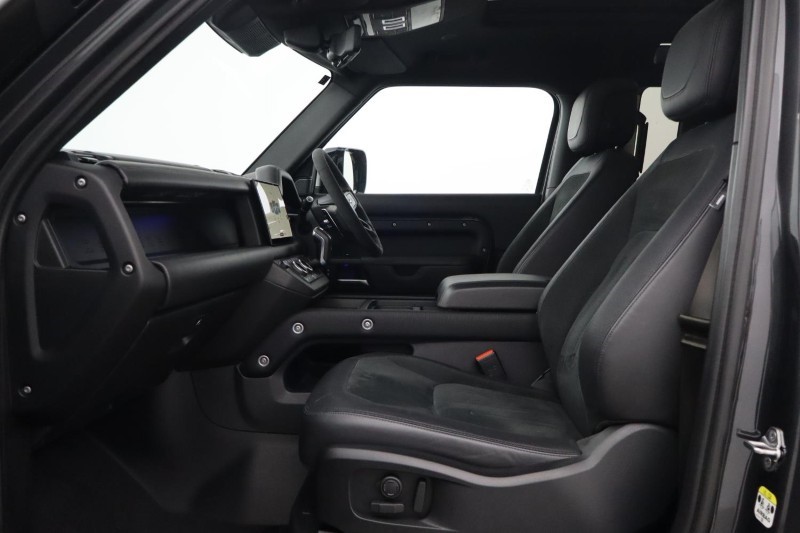 2022 (22) LAND ROVER DEFENDER 5.0 P525 V8 Carpathian Edition 90 3dr Auto 5692266