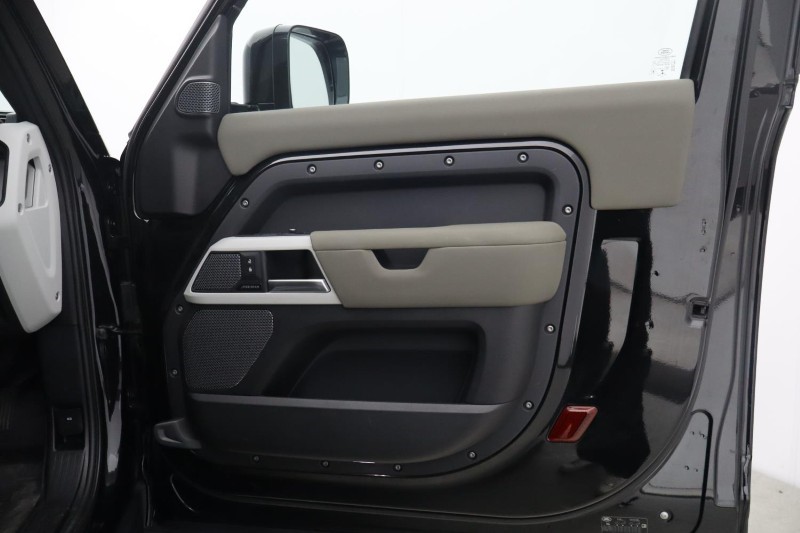 2022 (22) LAND ROVER DEFENDER 3.0 P400 XS Edition 90 3dr Auto 5682542