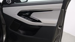 2023 (23) LAND ROVER RANGE ROVER EVOQUE 1.5 P300e Evoque Edition 5dr Auto 5708684