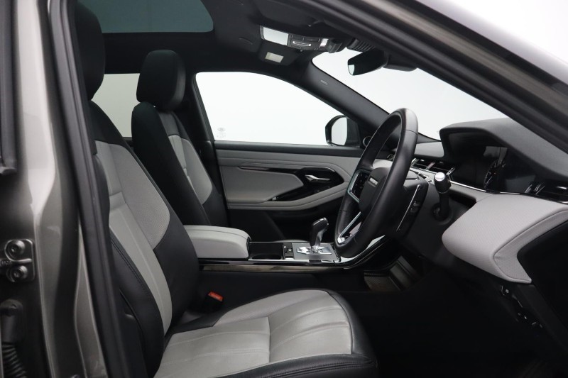 2023 (23) LAND ROVER RANGE ROVER EVOQUE 1.5 P300e Evoque Edition 5dr Auto 5708683