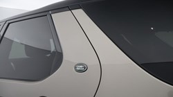 2022 (72) LAND ROVER DISCOVERY 3.0 D300 R-Dynamic HSE 5dr Auto 5698542