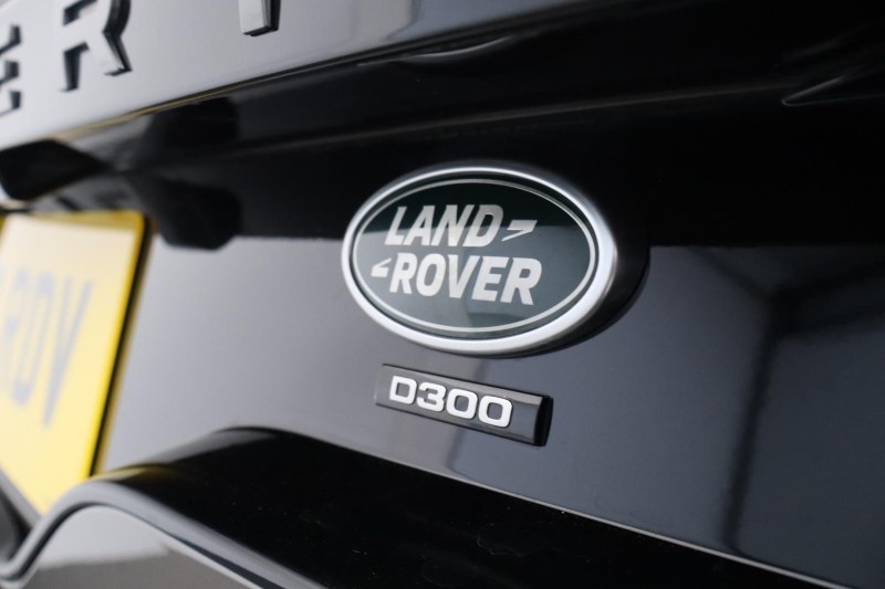 2022 (72) LAND ROVER DISCOVERY 3.0 D300 R-Dynamic HSE 5dr Auto 5698535