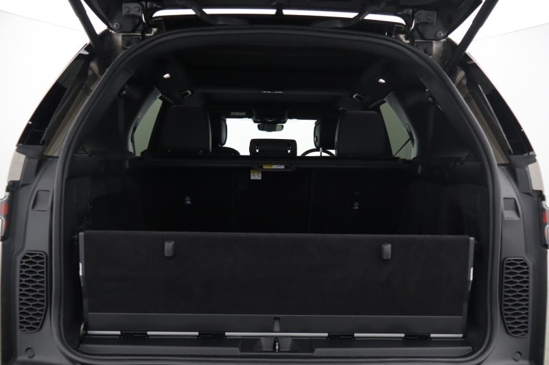 2022 (72) LAND ROVER DISCOVERY 3.0 D300 R-Dynamic HSE 5dr Auto 5698539