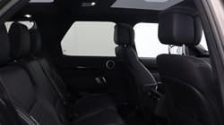 2022 (72) LAND ROVER DISCOVERY 3.0 D300 R-Dynamic HSE 5dr Auto 5698550