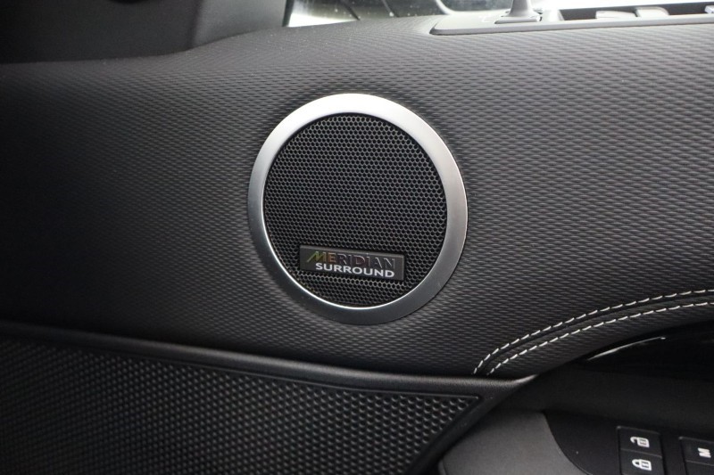 2022 (72) LAND ROVER DISCOVERY 3.0 D300 R-Dynamic HSE 5dr Auto 5698575