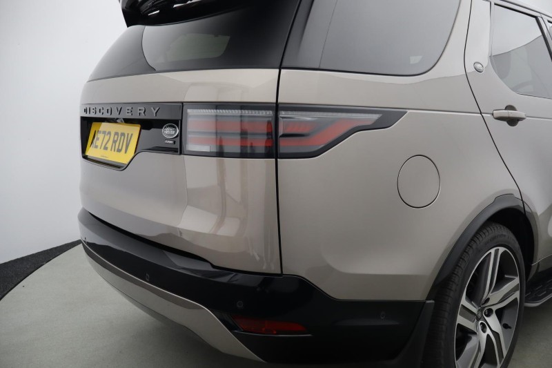 2022 (72) LAND ROVER DISCOVERY 3.0 D300 R-Dynamic HSE 5dr Auto 5698533