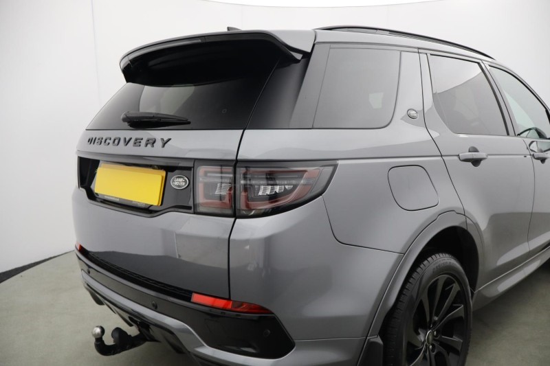 2023 (73) LAND ROVER DISCOVERY SPORT 2.0 D200 R-Dynamic HSE 5dr Auto 5700472