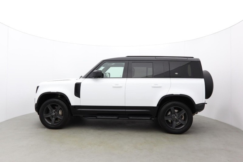 2022 (72) LAND ROVER DEFENDER 3.0 D300 X-Dynamic SE 110 5dr Auto 5704081
