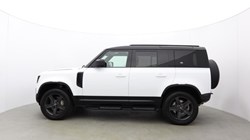 2022 (72) LAND ROVER DEFENDER 3.0 D300 X-Dynamic SE 110 5dr Auto 5704081