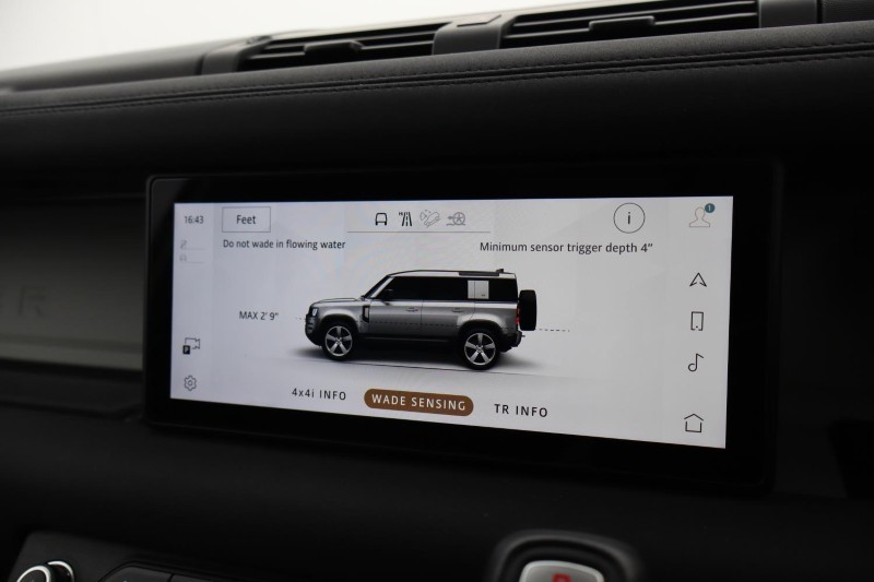 2022 (72) LAND ROVER DEFENDER 3.0 D300 X-Dynamic SE 110 5dr Auto 5704118