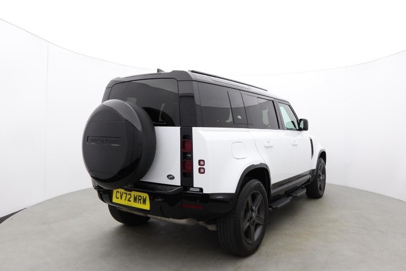 2022 (72) LAND ROVER DEFENDER 3.0 D300 X-Dynamic SE 110 5dr Auto 5704082