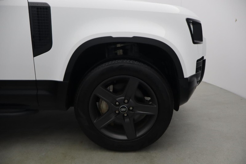 2022 (72) LAND ROVER DEFENDER 3.0 D300 X-Dynamic SE 110 5dr Auto 5704125